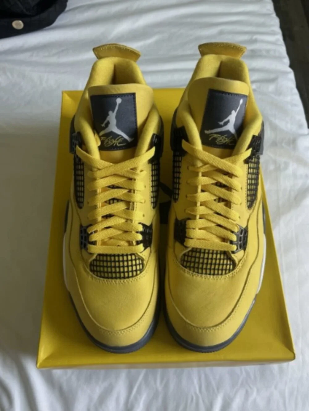 Nike Air Jordan 4 Retro Lightning Yellow